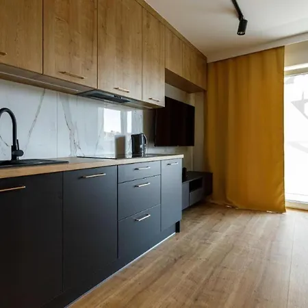 Golden Apartments&glamping-kw46 Daire